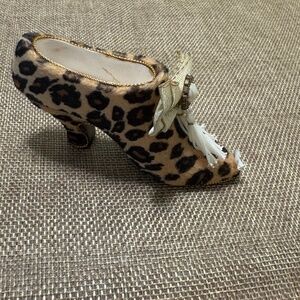 Gift Link Shoe- 1999 Leopard Bow- #1110